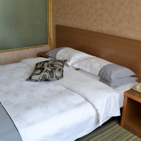Super 8 By Wyndham Urumqi Mei Hao Esterno foto